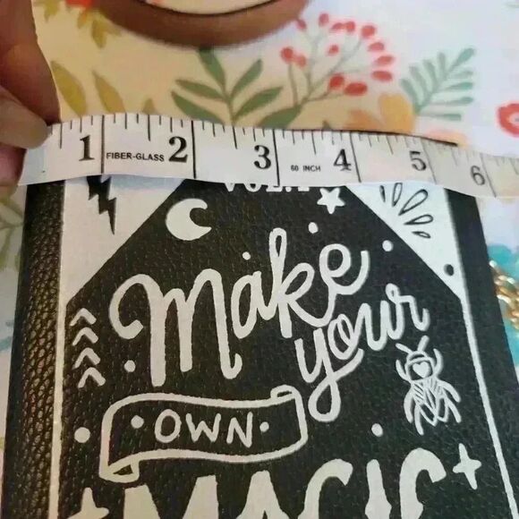 Make Your Magic Book Crossbody Chain Purse New With Tags - Picture 7 of 8